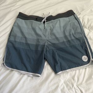 Quicksilver Board Shorts size 40